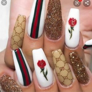 Meet your Posher, Christiana